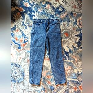 Ultra High-rise mom jean